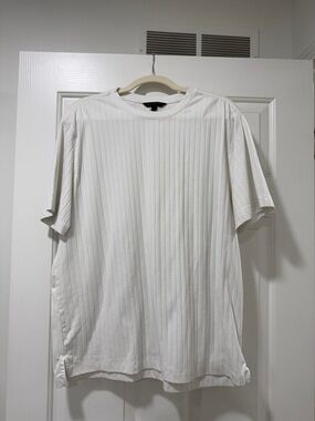 Banana Republic White Vertical Ribbed Crew Neck Tee